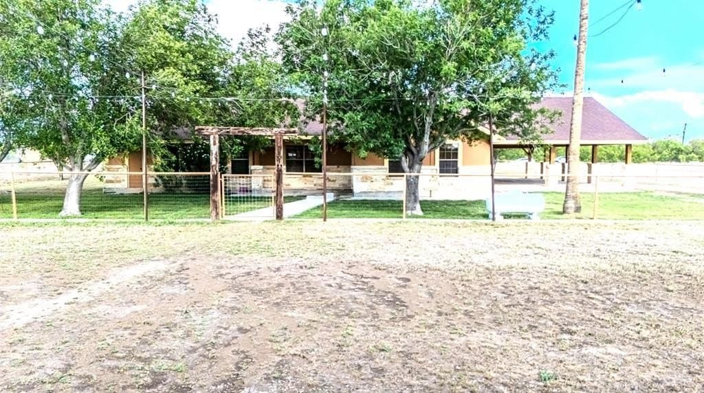 24.36 acres in Maverick County - photo 2