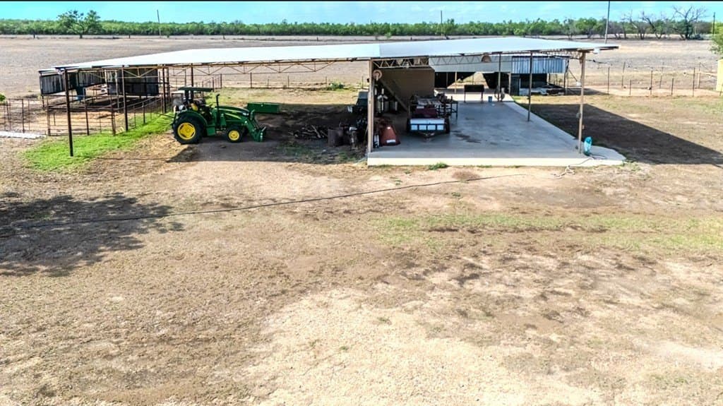 24.36 acres in Maverick County - photo 37