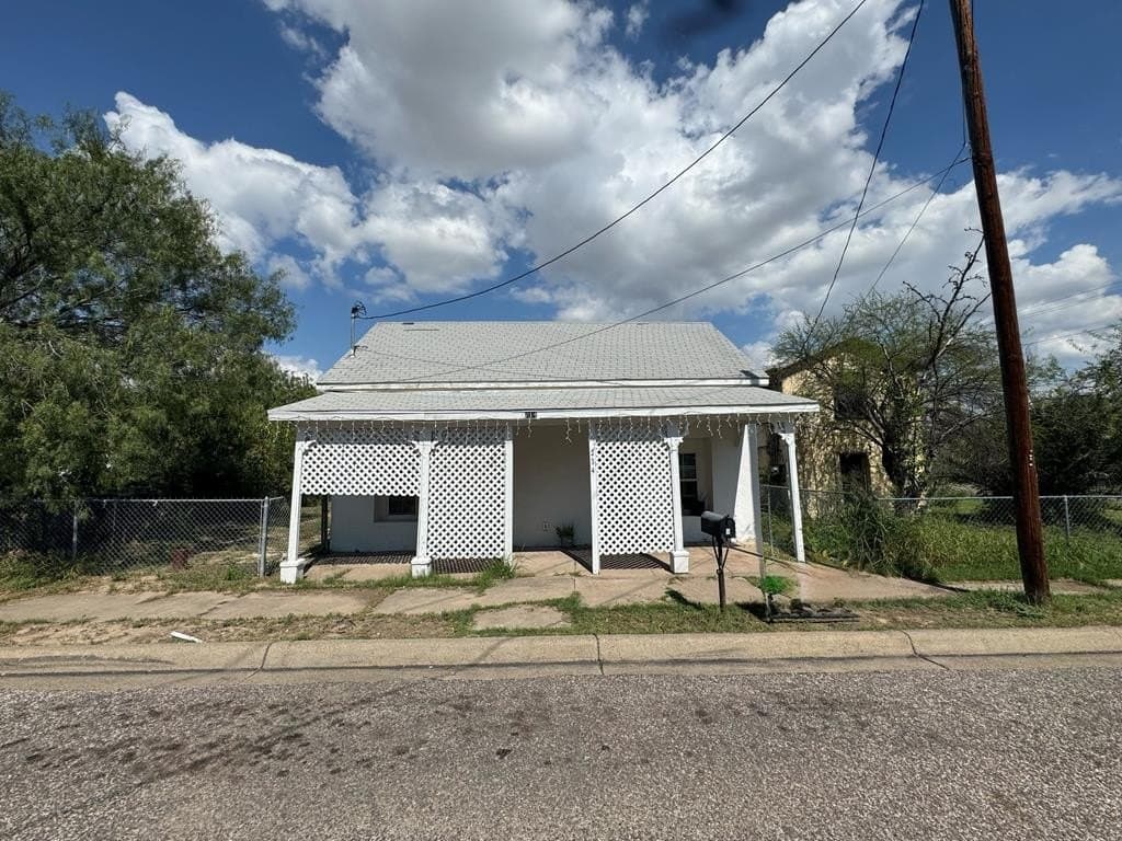 714 Webster