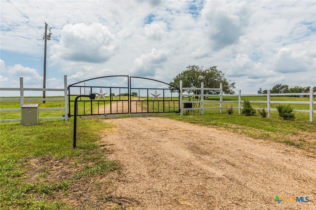 61.7 acres in Milam County - photo 5