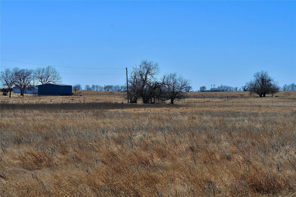 5 acres in Cooke County - photo 3