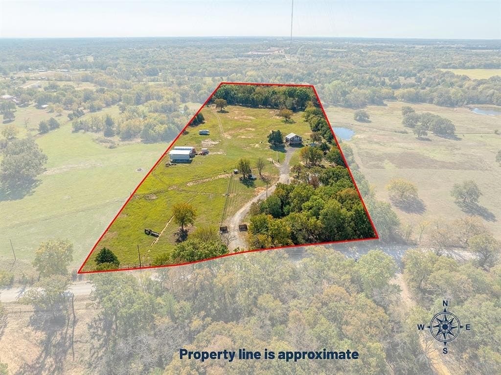 10.98 acres in Cooke County - photo 4