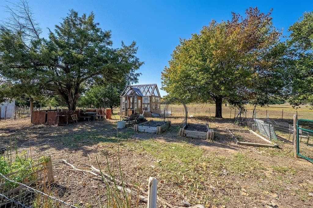 10.98 acres in Cooke County - photo 24