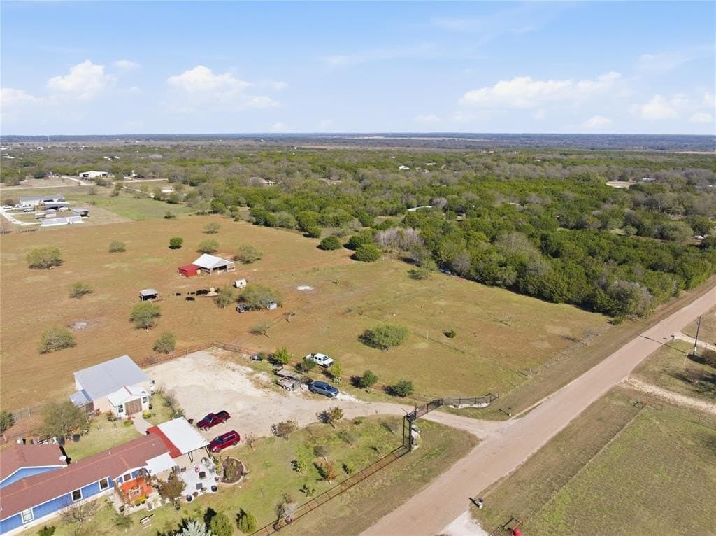 3.27 acres in McLennan County - photo 4