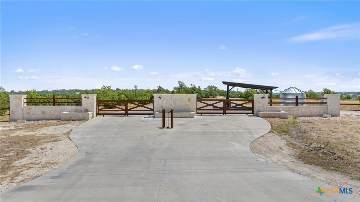 13.65 acres in Blanco County - photo 3