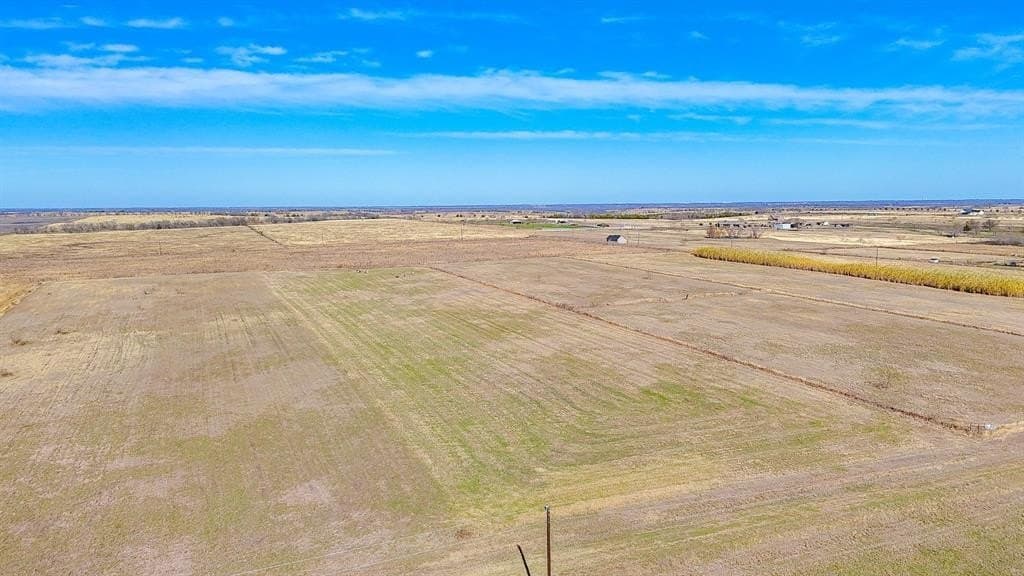 5 acres in Navarro County - photo 3