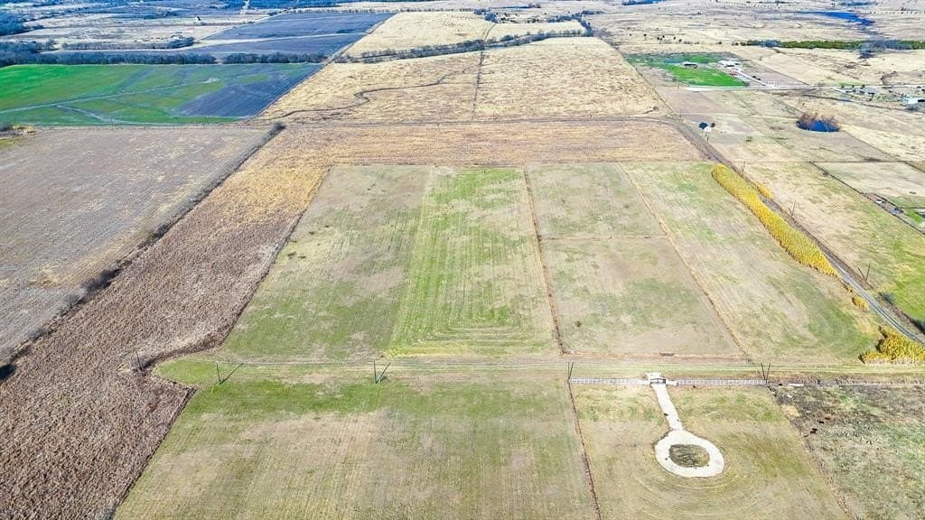 5 acres in Navarro County - photo 5