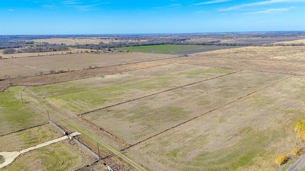 5 acres in Navarro County - photo 6