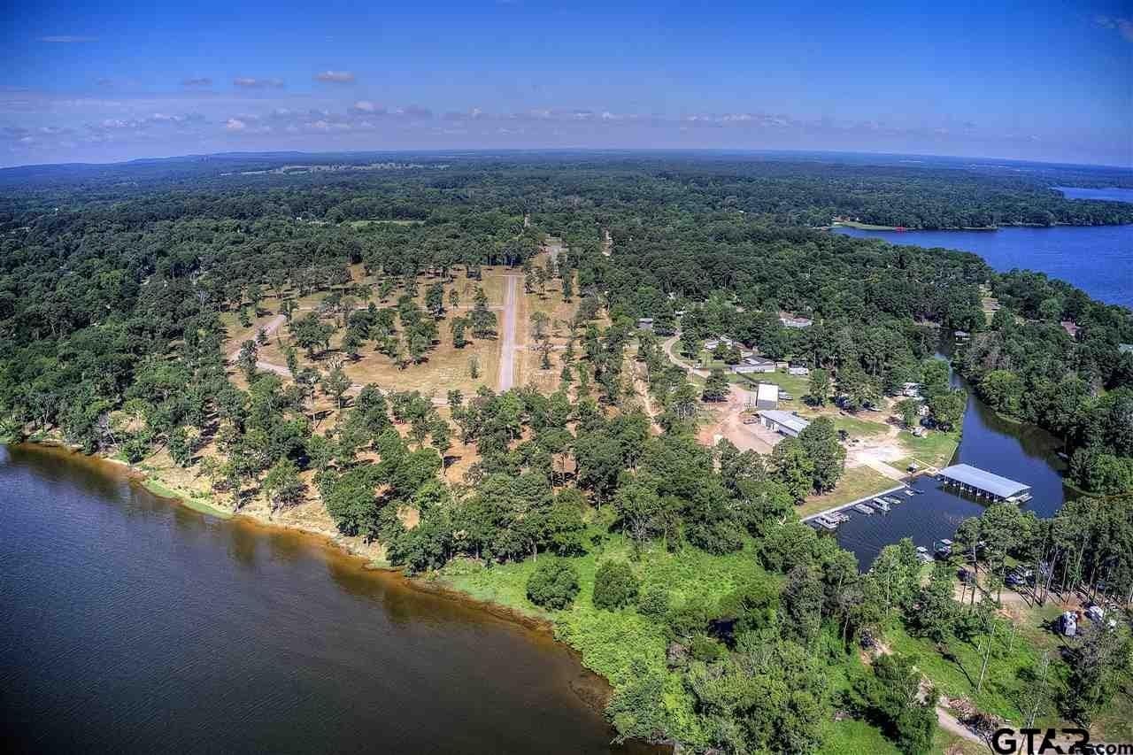 0.85 acres in Henderson County - photo 4