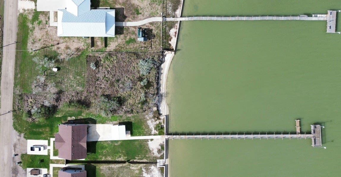 0.5 acres in Kleberg County - photo 2