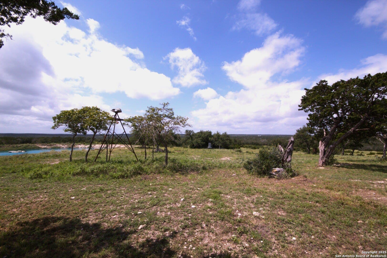 2,000 acres in Kerr County - photo 24