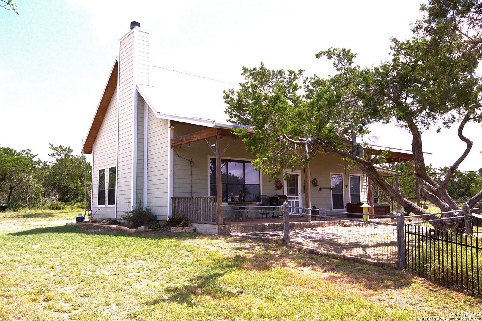 2,000 acres in Kerr County - photo 10