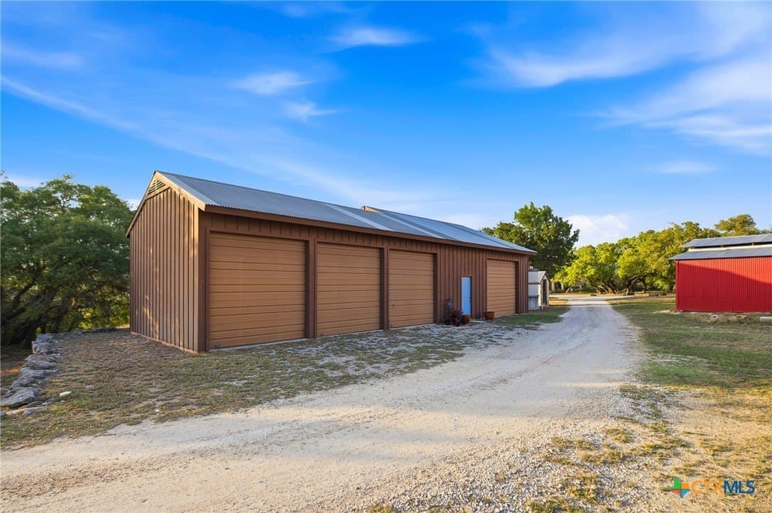 29.68 acres in Bandera County - photo 33