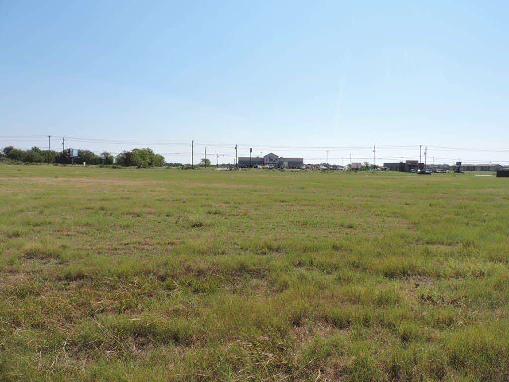 4.68 acres in Henderson County - photo 3