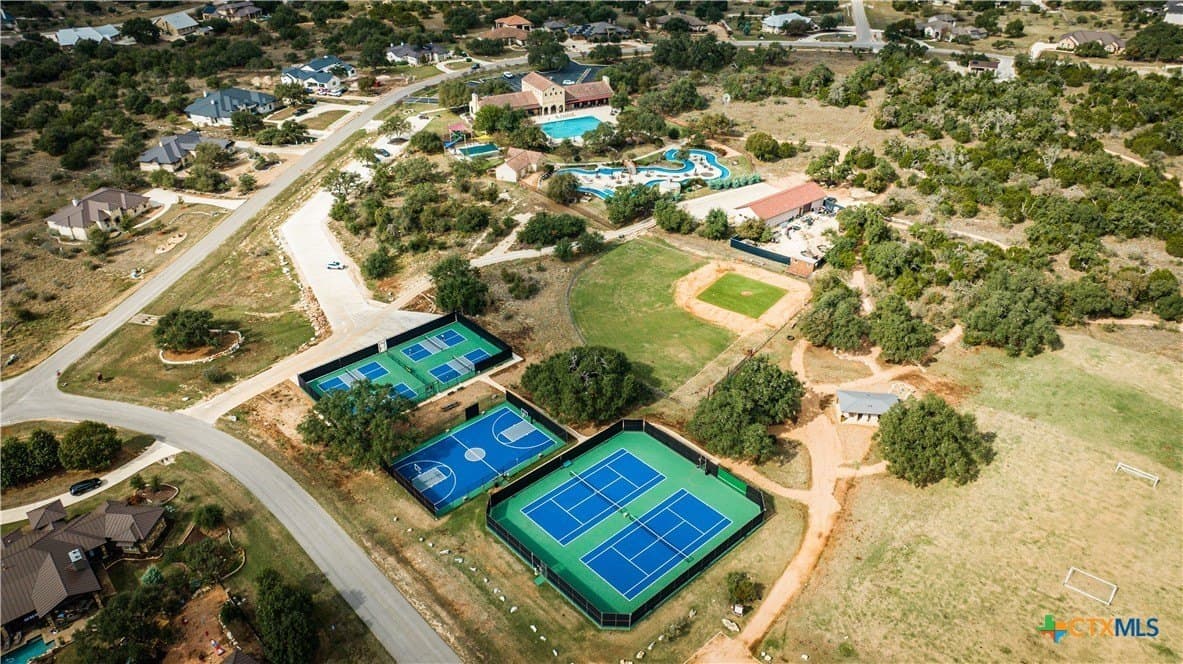 10.61 acres in Comal County - photo 5