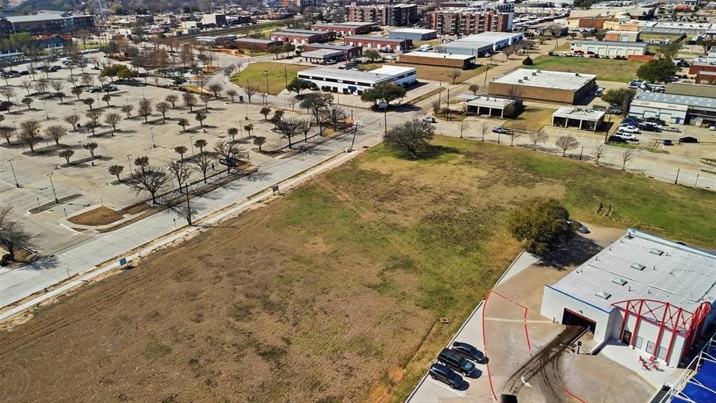 0.92 acres in Dallas County - photo 8