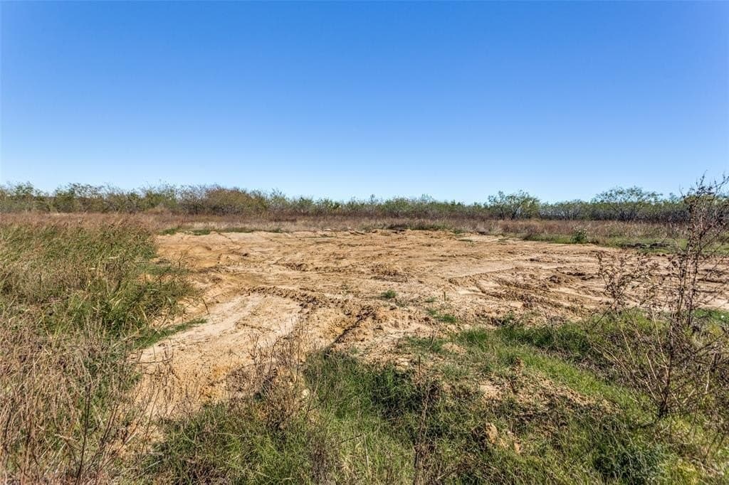 33.8 acres in Ellis County - photo 5