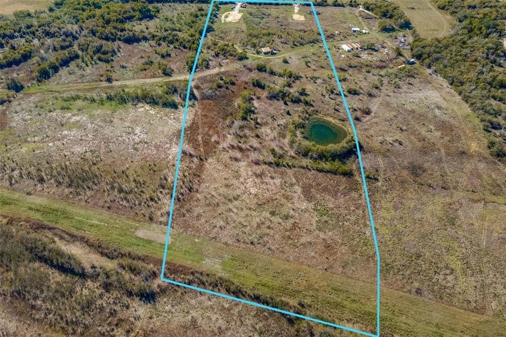 33.8 acres in Ellis County - photo 3