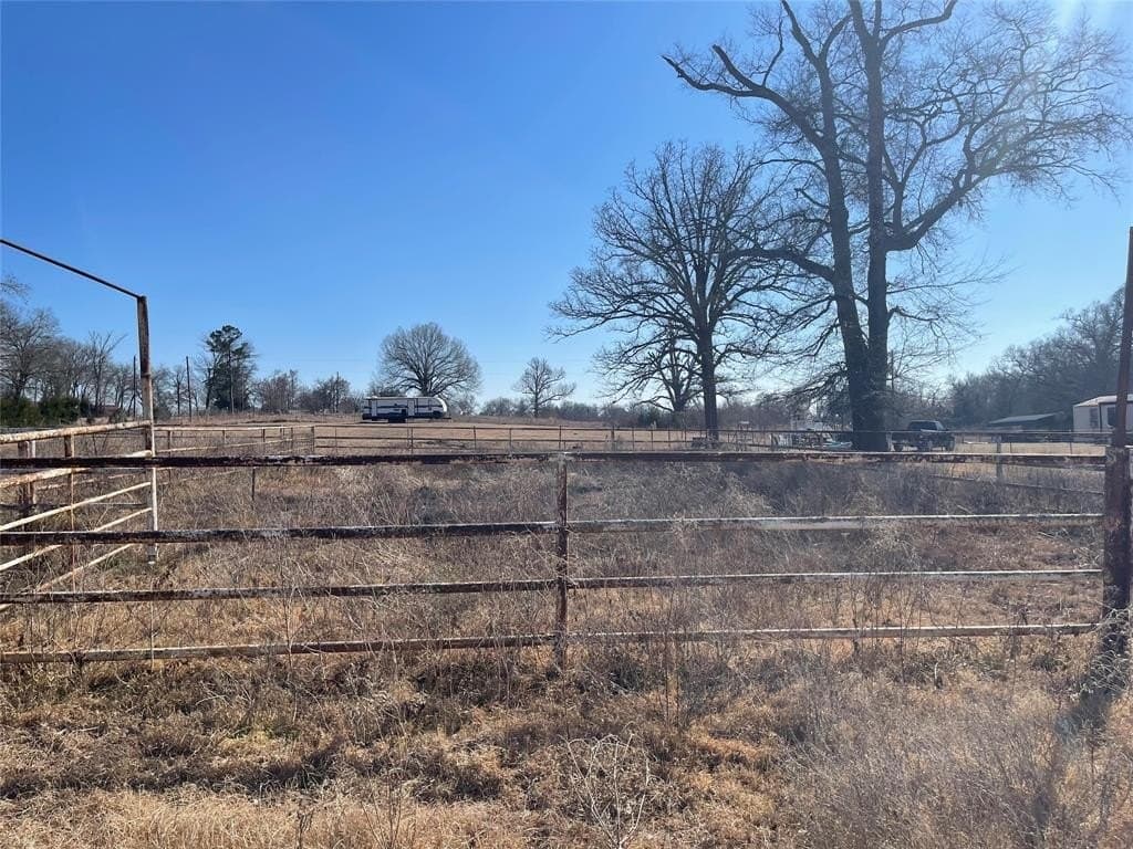 21.47 acres in Freestone County - photo 24