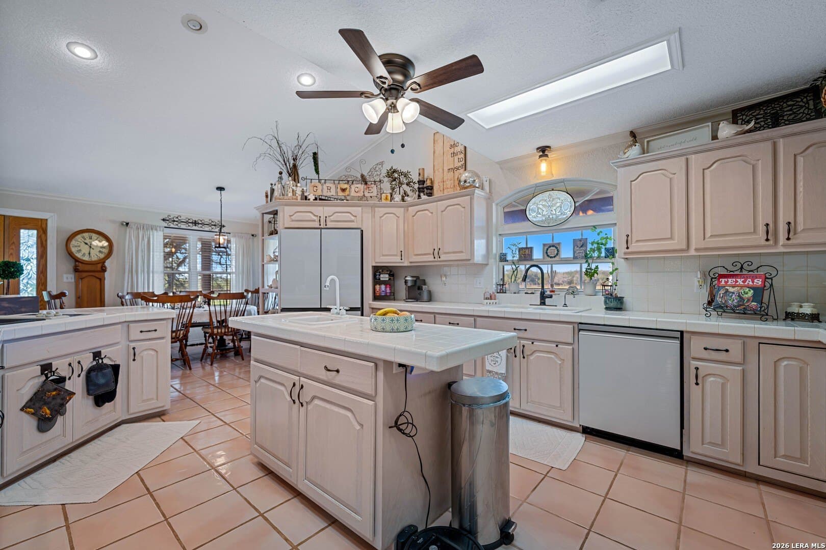 20 acres in Comal County - photo 43