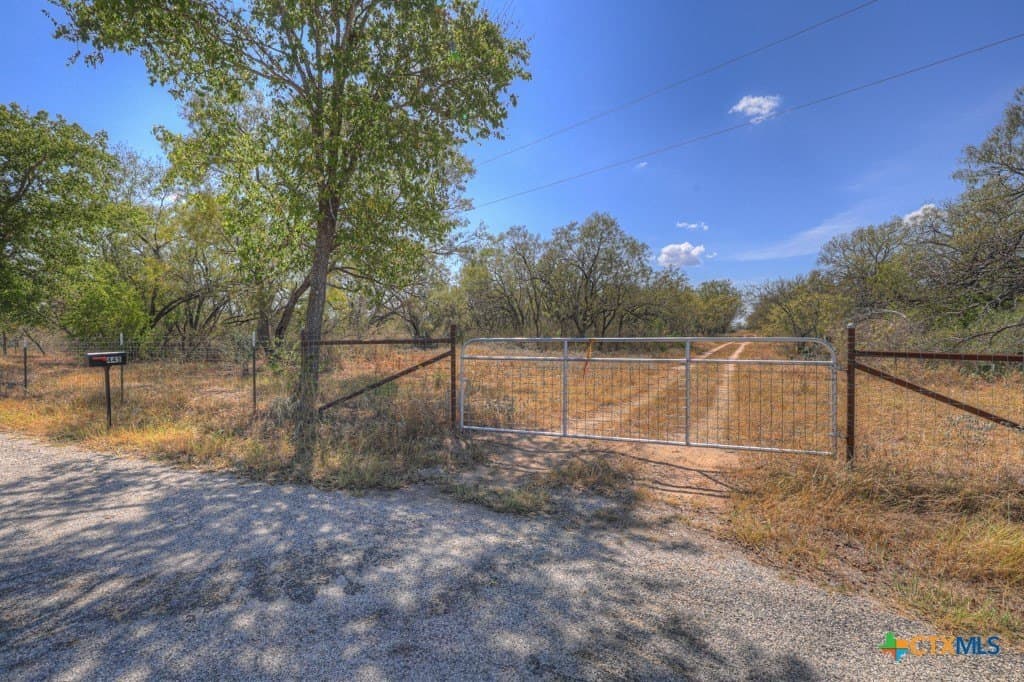 10.1 acres in Guadalupe County - photo 3