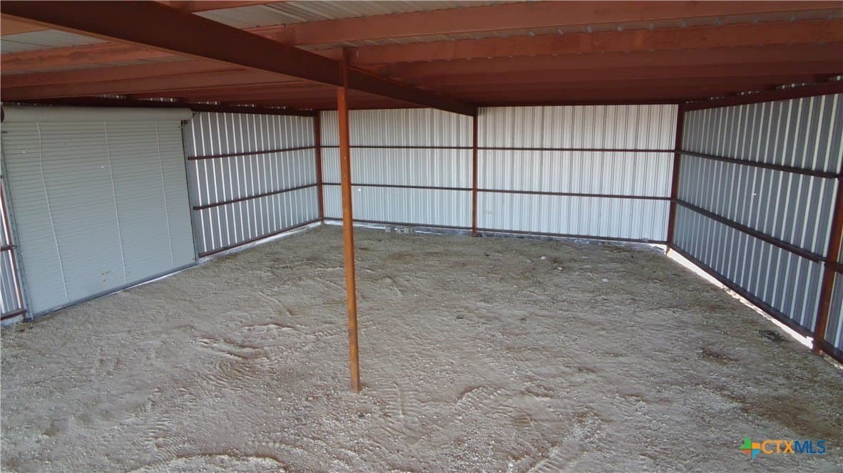 2.66 acres in Williamson County - photo 4