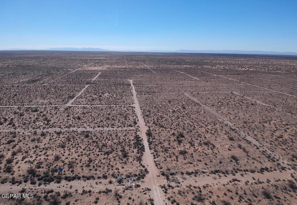 0.32 acres in El Paso County - photo 2