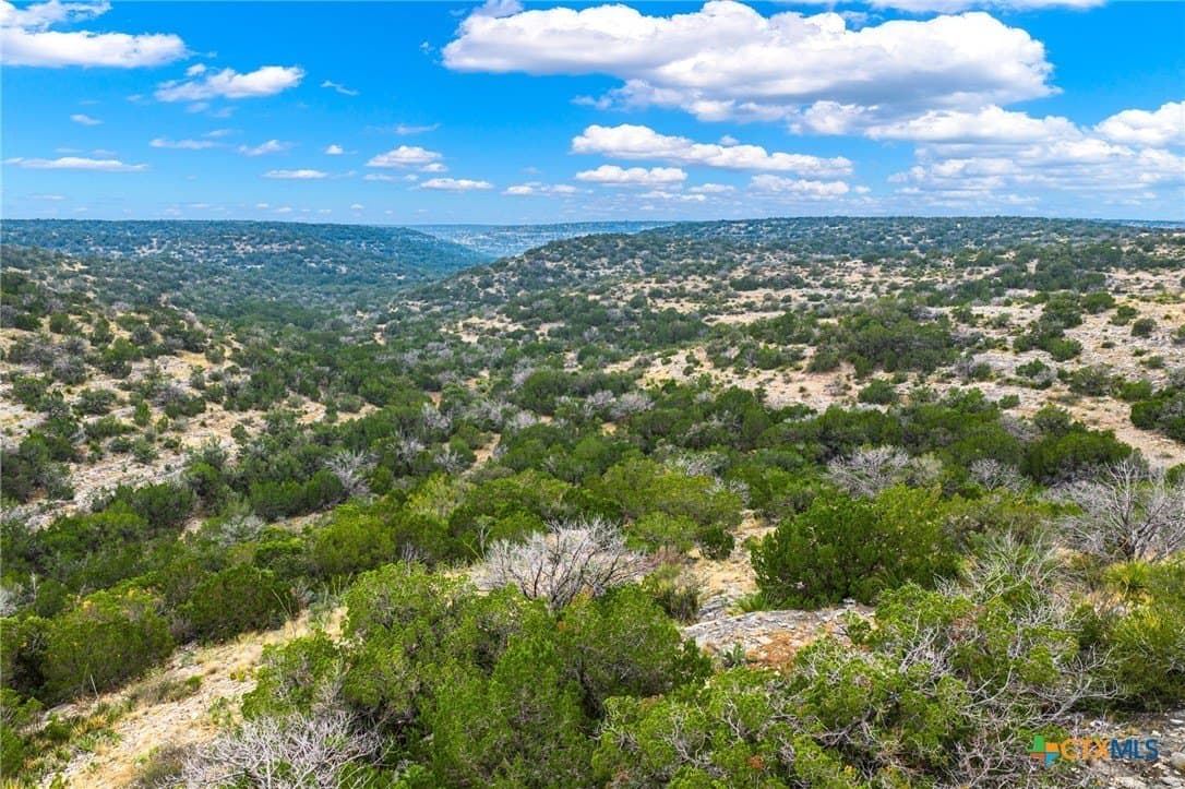 636 acres in Val Verde County - photo 9
