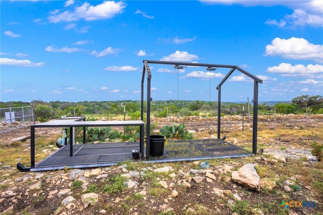 636 acres in Val Verde County - photo 36