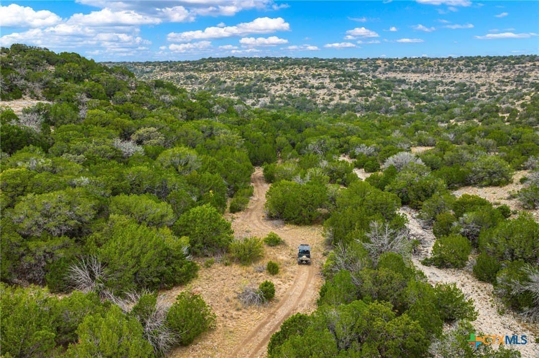 636 acres in Val Verde County - photo 2
