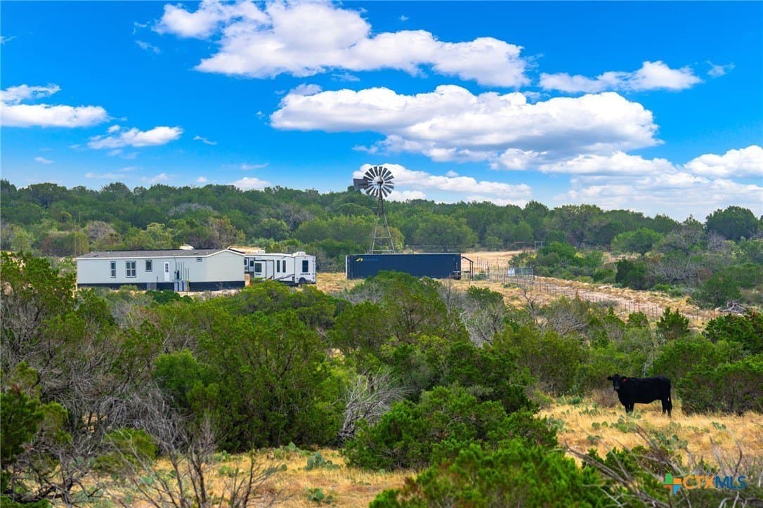 636 acres in Val Verde County - photo 38