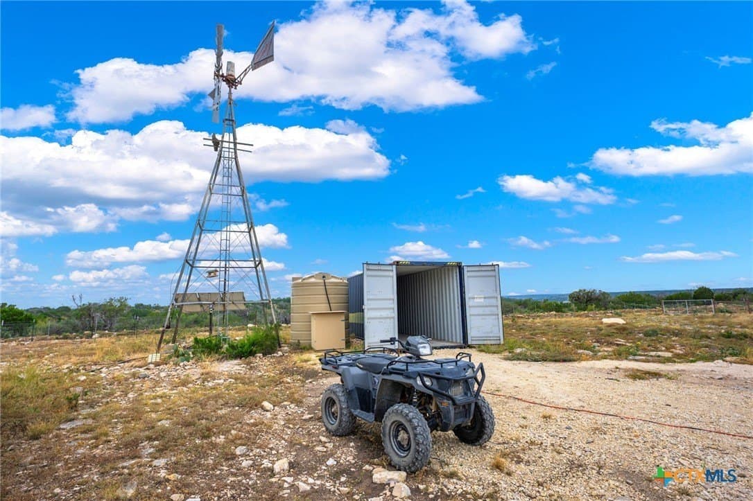 636 acres in Val Verde County - photo 35