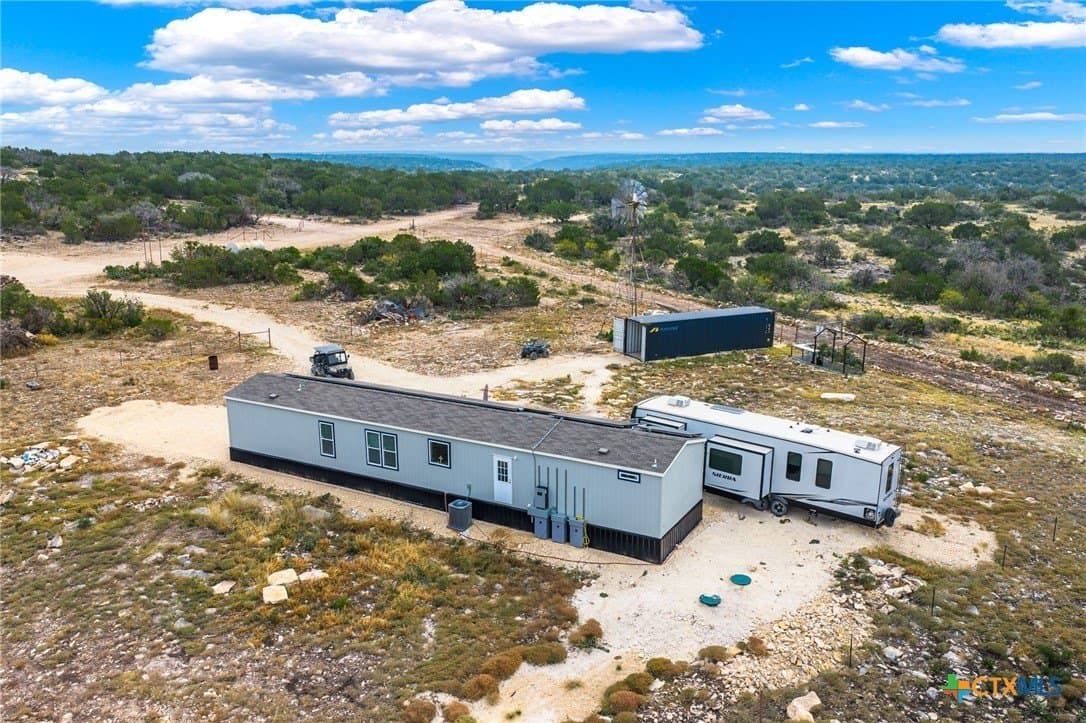 636 acres in Val Verde County - photo 23