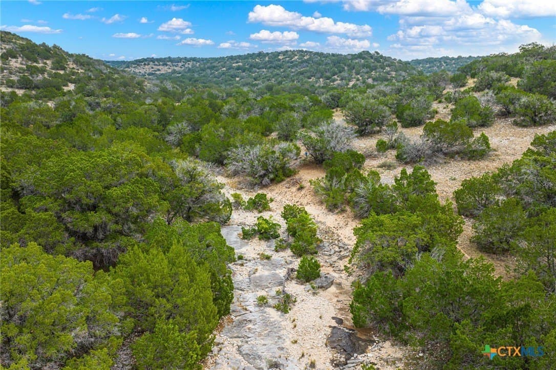 636 acres in Val Verde County - photo 3