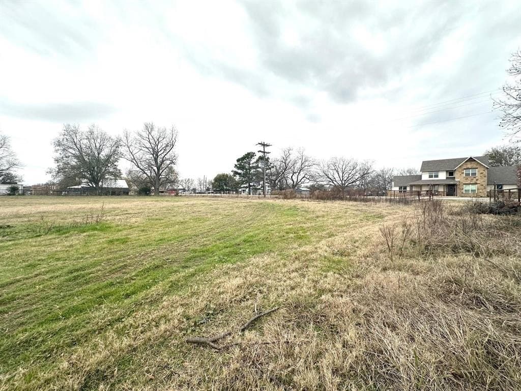 3.5 acres in Cooke County - photo 2
