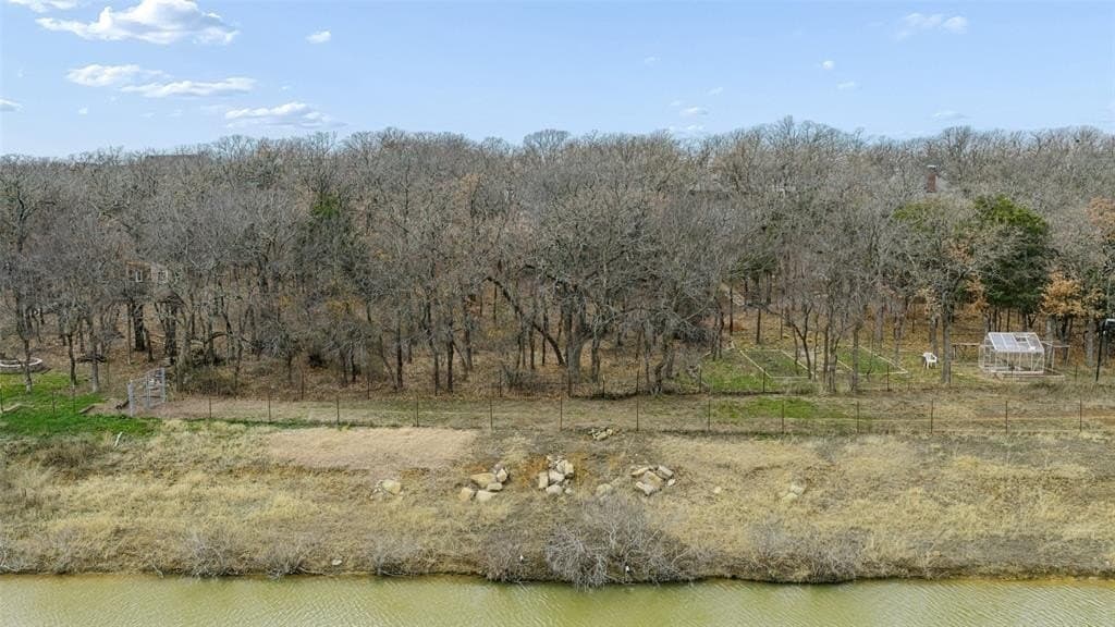 0.63 acres in Tarrant County - photo 9