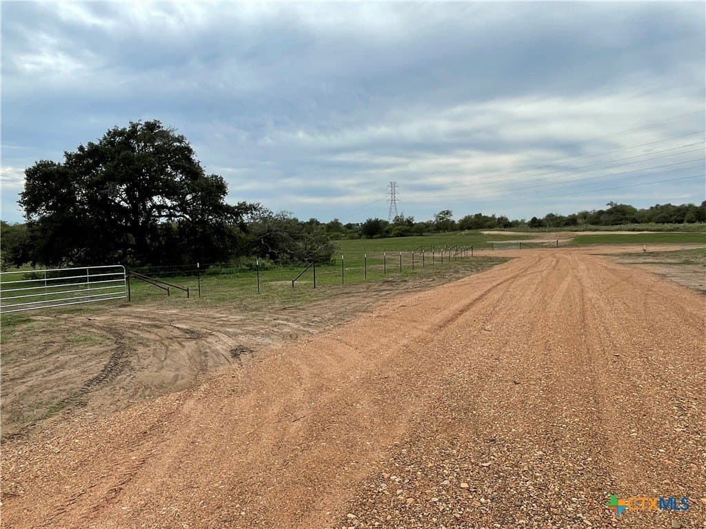 7.3 acres in Victoria County - photo 5