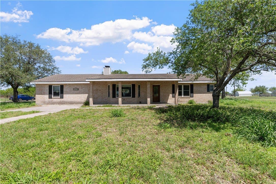 10 acres in San Patricio County - photo 3