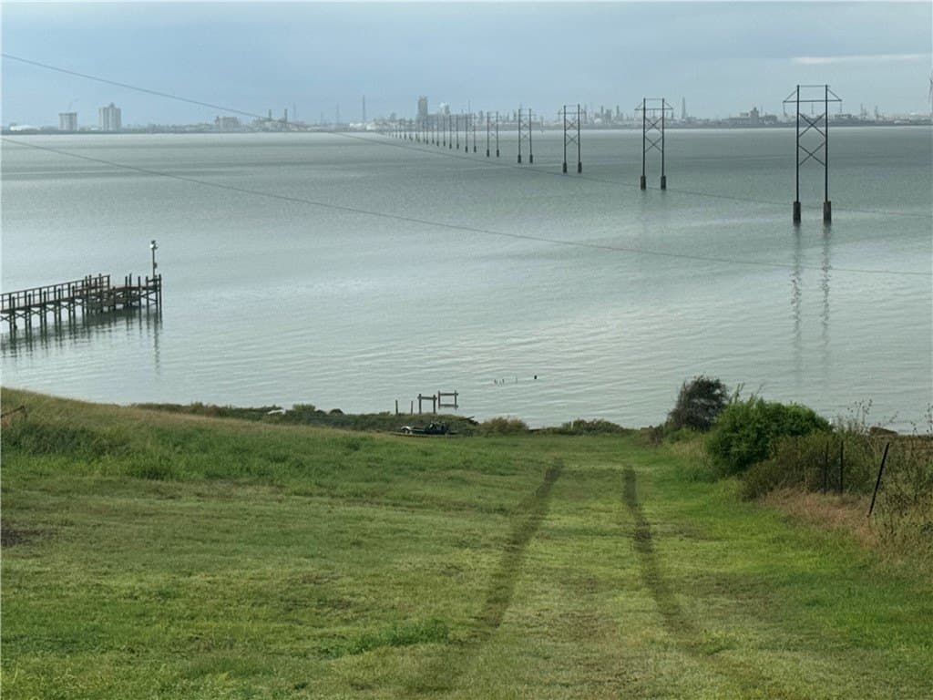 1.07 acres in San Patricio County - photo 4