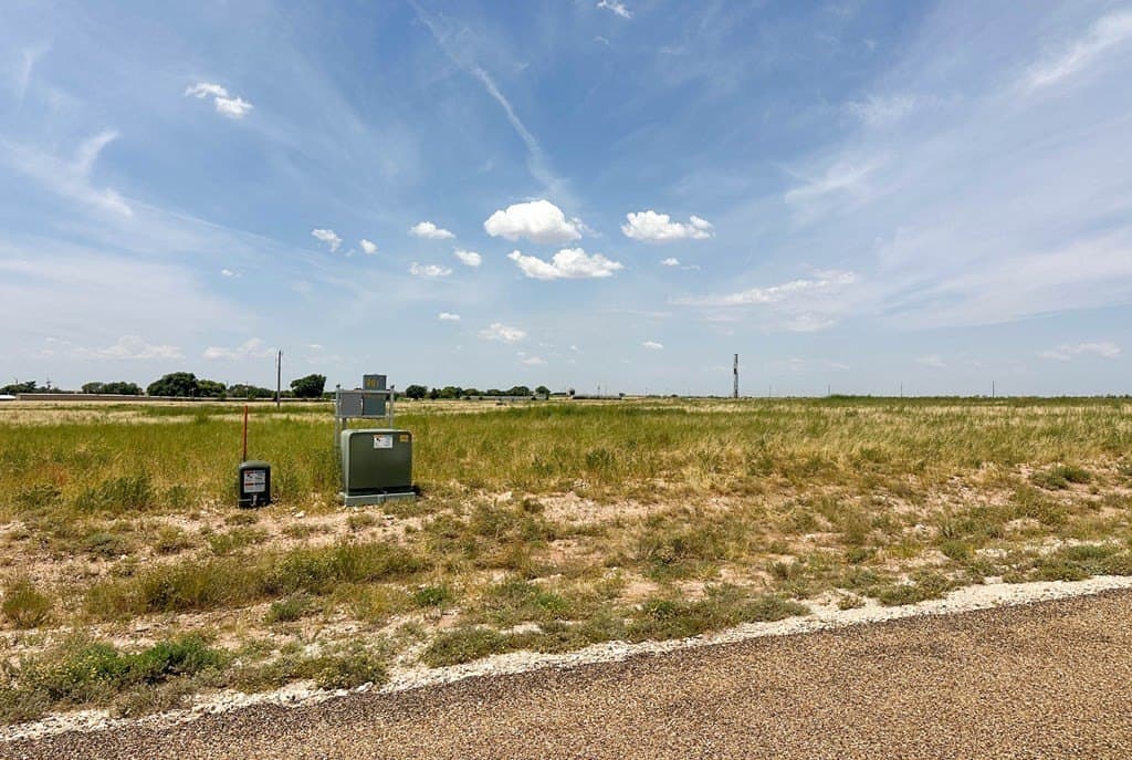 1.04 acres in Gaines County - photo 3