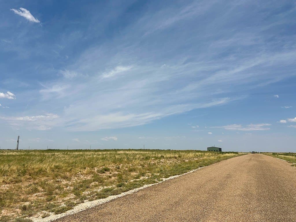 1.04 acres in Gaines County - photo 4