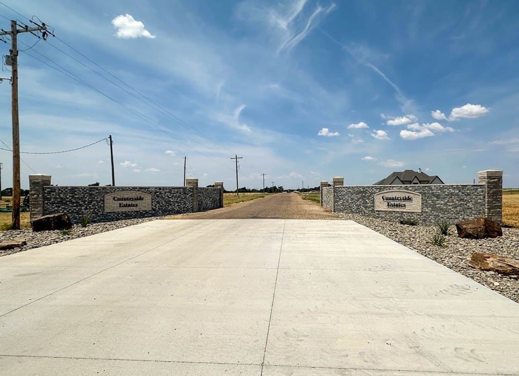 1.04 acres in Gaines County - photo 2