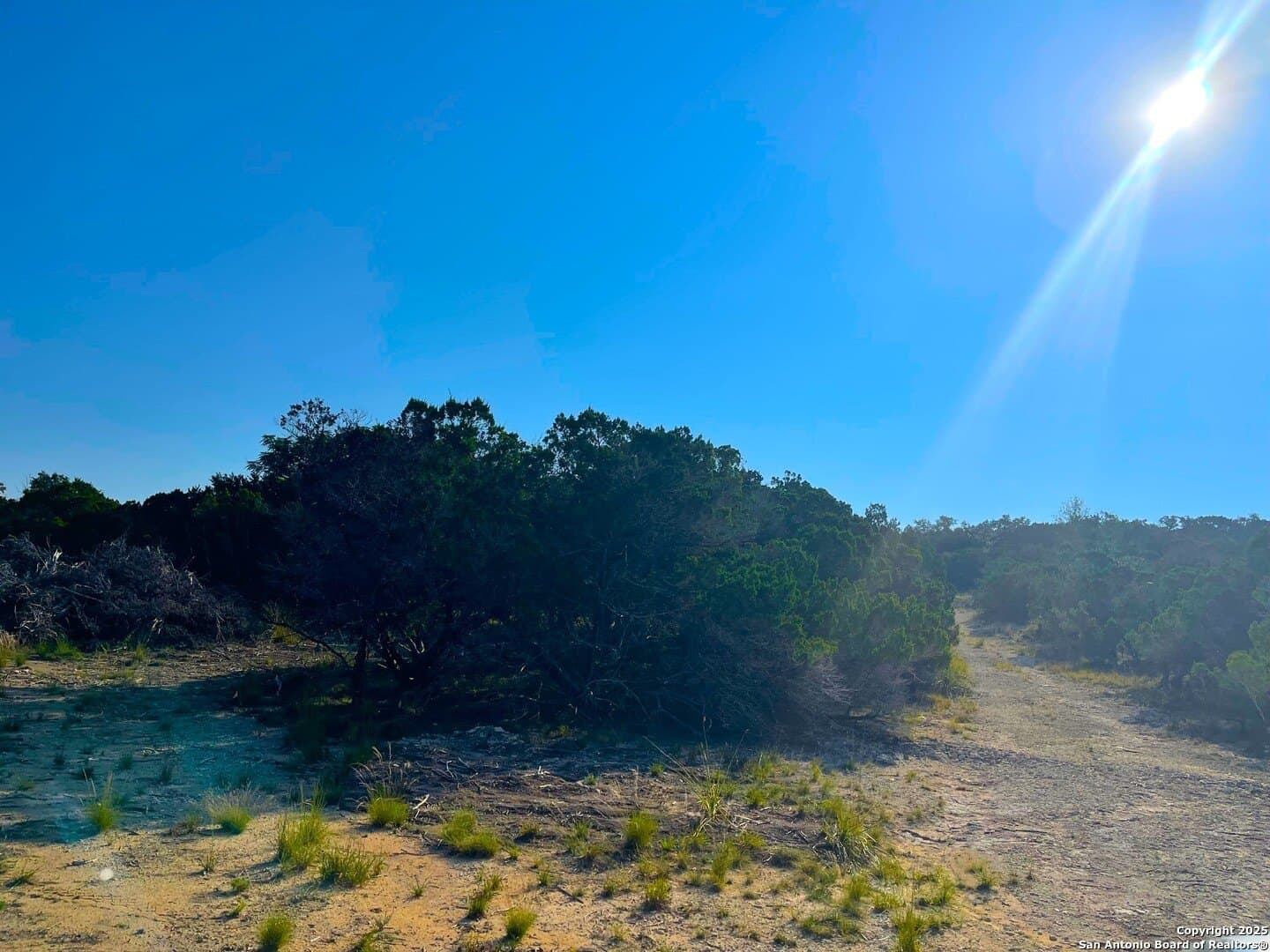0.62 acres in Bandera County - photo 3