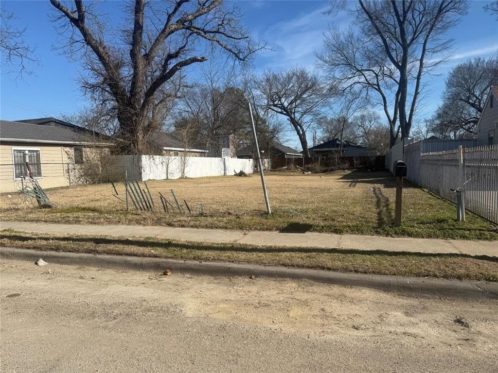 0.16 acres in Dallas County - photo 7