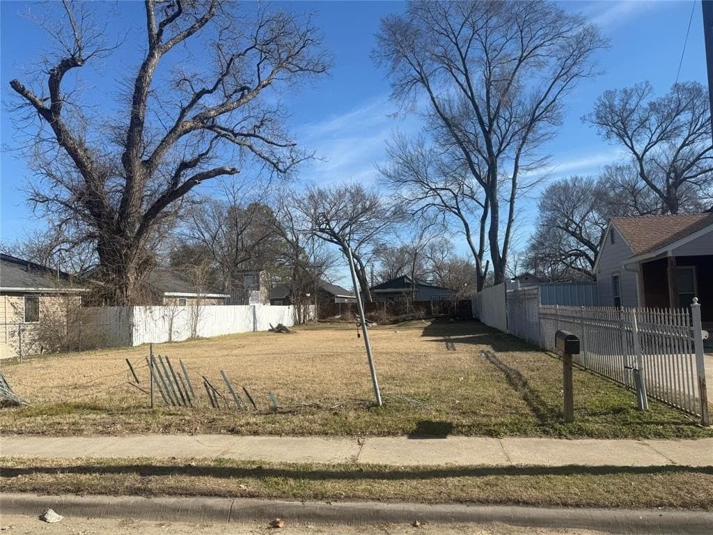 0.16 acres in Dallas County - photo 4