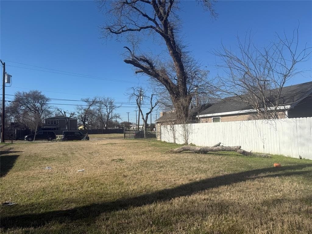 0.16 acres in Dallas County - photo 21