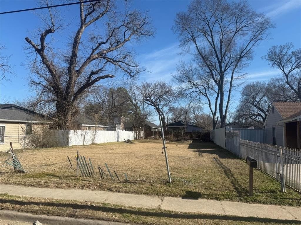 0.16 acres in Dallas County - photo 5