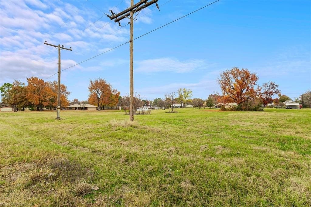 0.66 acres in Henderson County - photo 4