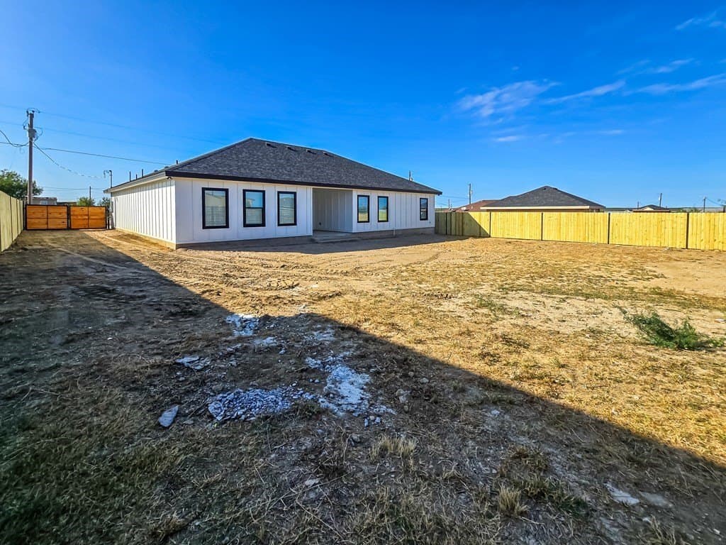 10,899 acres in Maverick County - photo 28