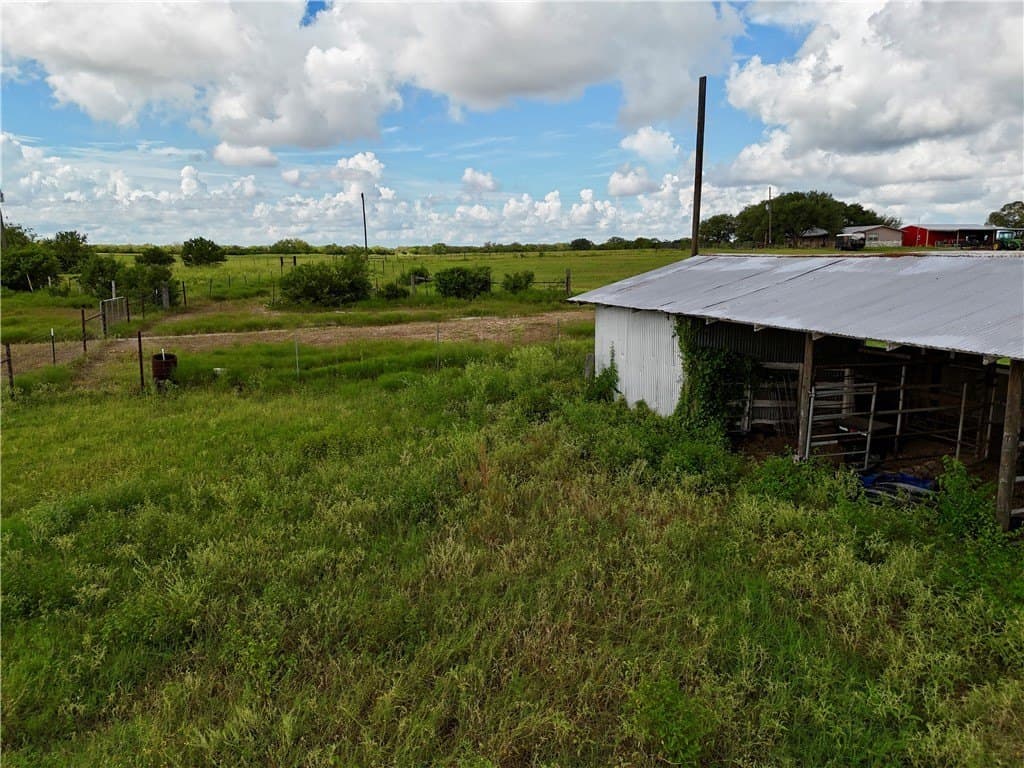 34.92 acres in Bee County - photo 34